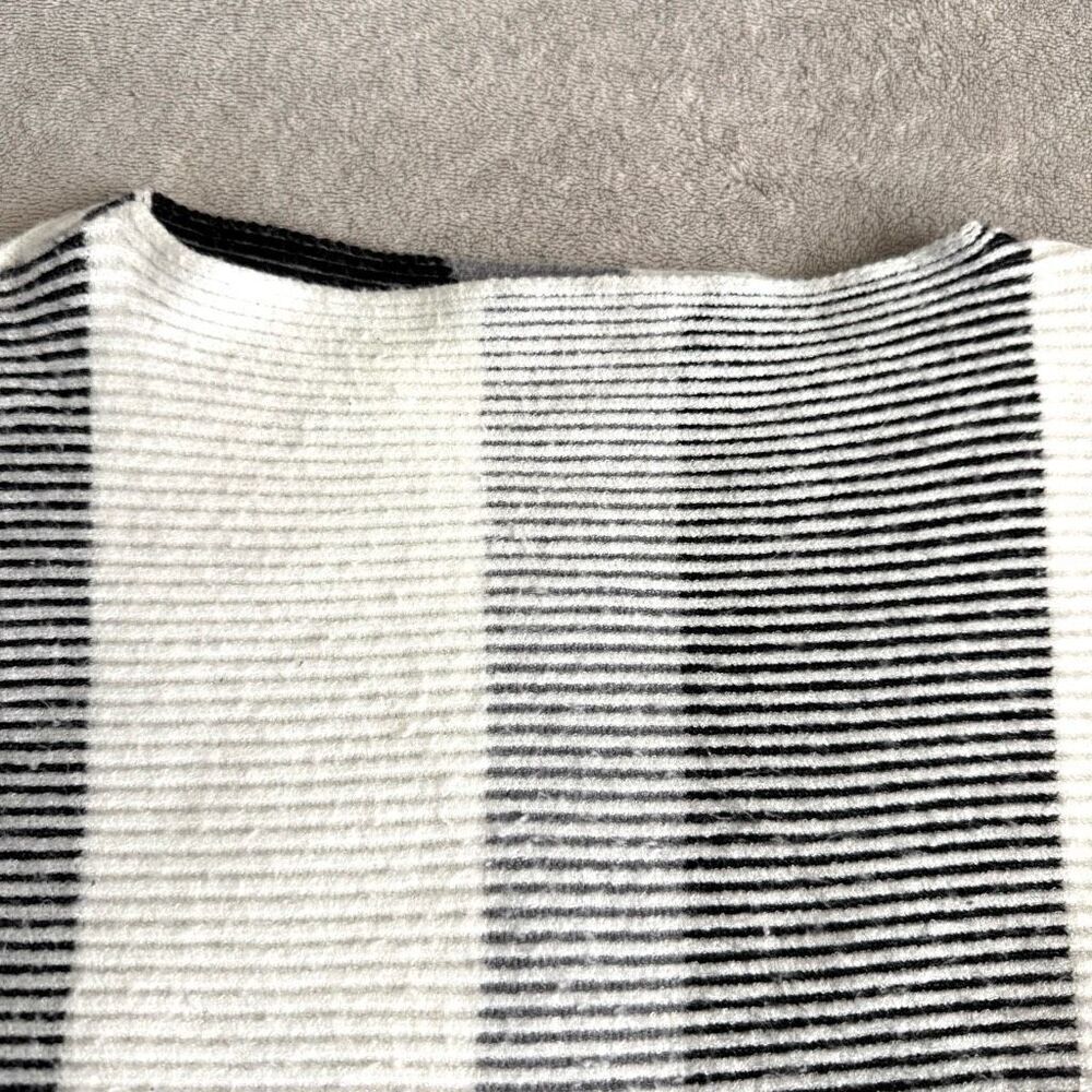 Philosophy Striped & Ribbed Sweater - Picture 6 of 15